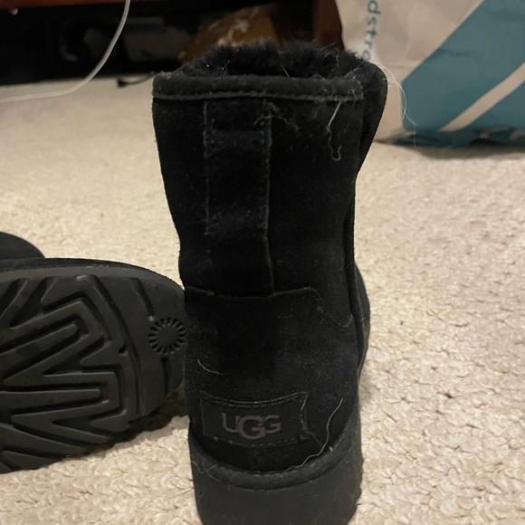 Black UGG Cory II Boot size 7 suede winter boot slight wedge. Worn 1-2x like new - Picture 3 of 7